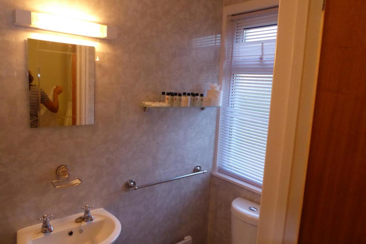 Capri Guest House Torquay Extérieur photo